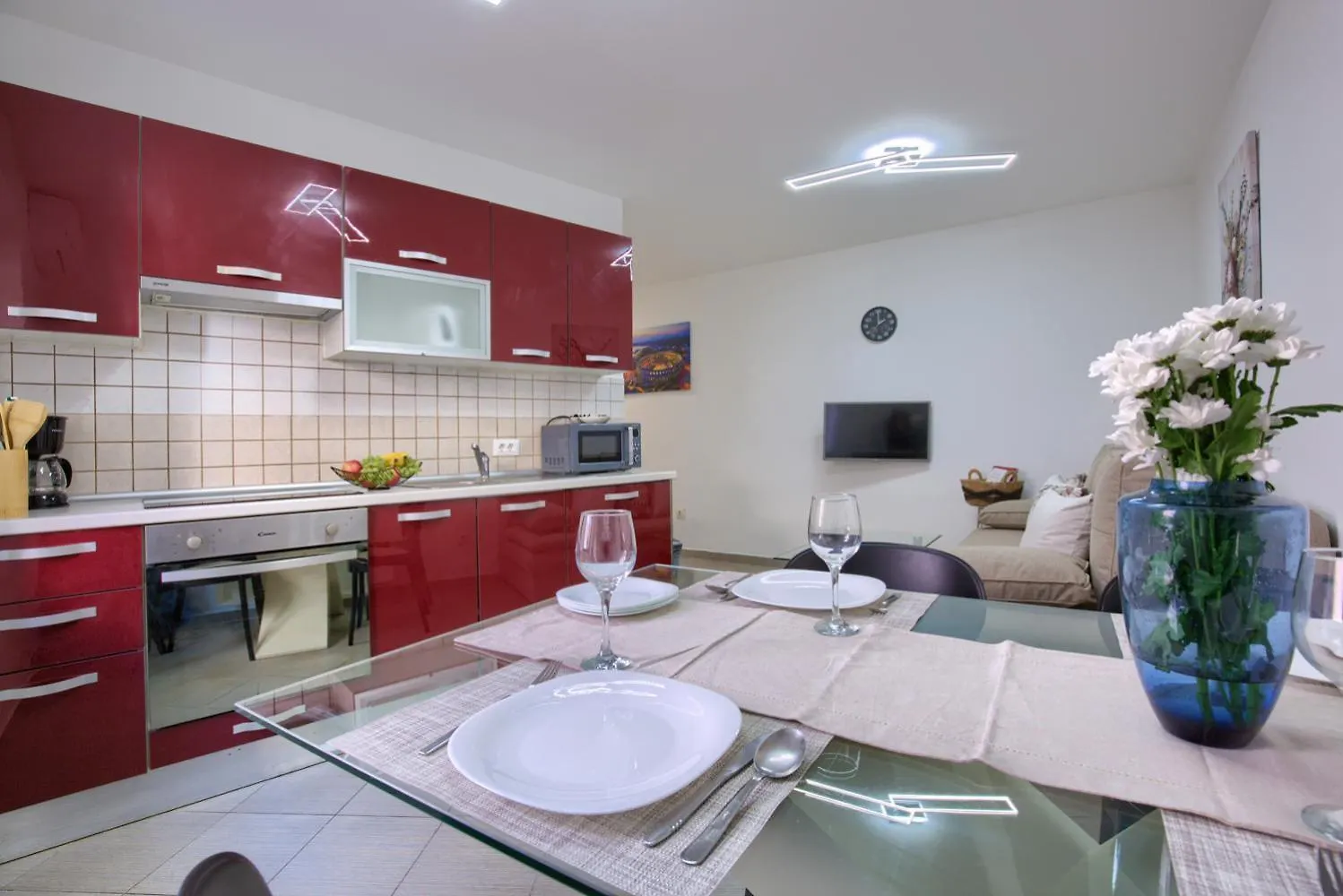 Pula Center Apartment 0*,